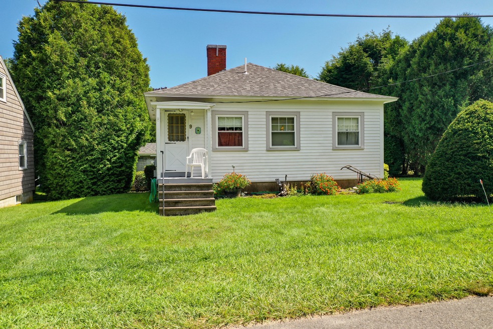 9 Seaview Ave, York, ME 03909 - photo 1
