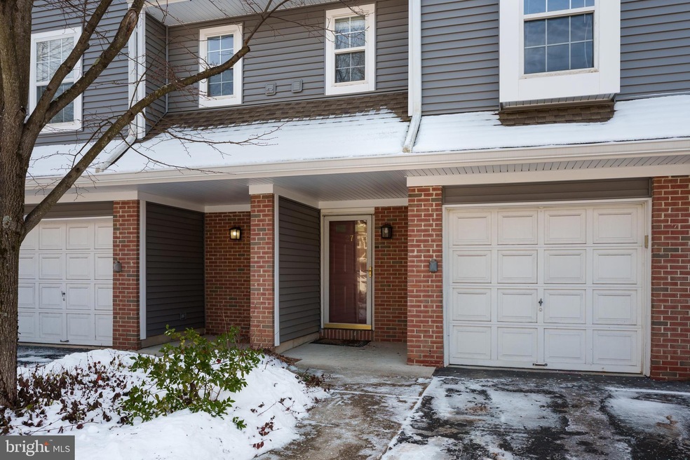 27 Halstead Place unit 7, Princeton, NJ 08540 - photo 1