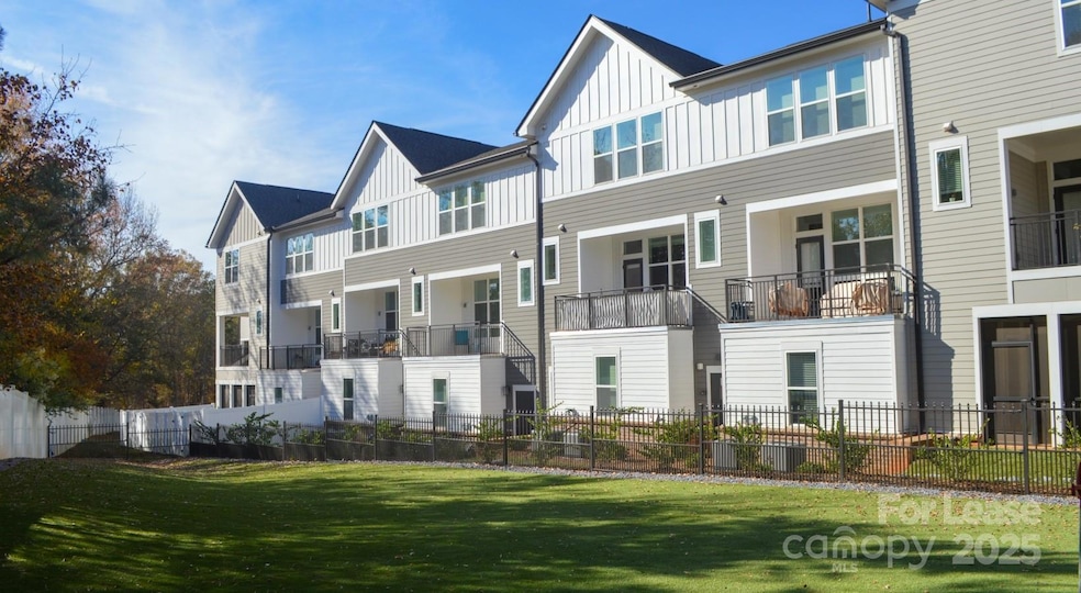 17014 Fairmount Way unit C1 Cascadia, Pineville, NC 28134 - photo 1