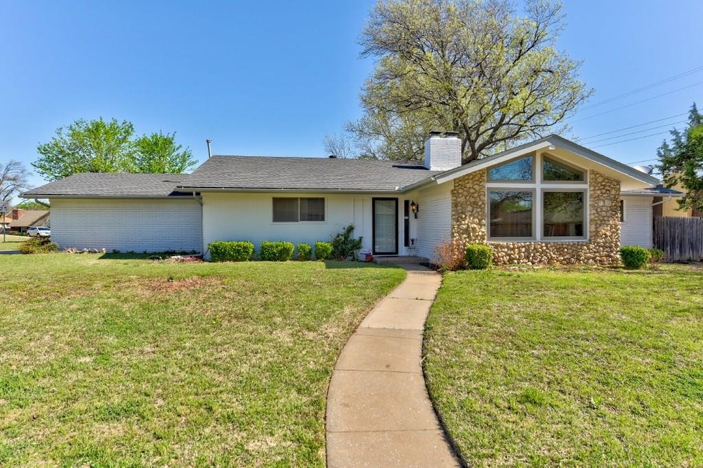 6116 N Harvard Ave, Oklahoma City, OK 73122 - photo 1