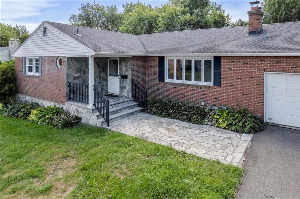 62 Morgan Cir, Wethersfield, CT 06109 - photo 1