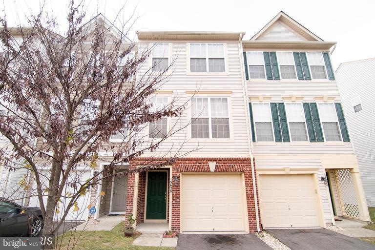 15620 John Diskin Cir, Woodbridge, VA 22191 - photo 1