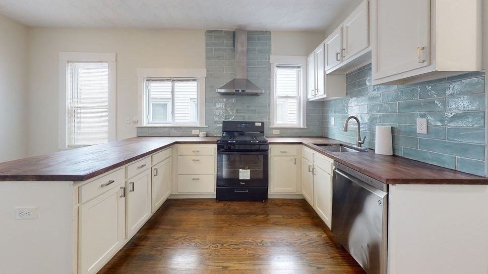 158 Central Ave unit 1, Chelsea, MA 02150 - photo 1