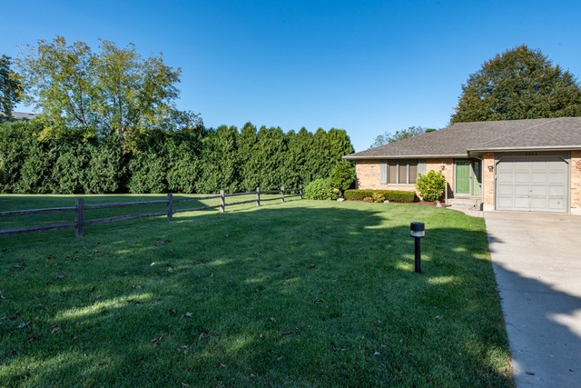 3408 Meadow Crest Cir, Gurnee, IL 60031 - photo 1