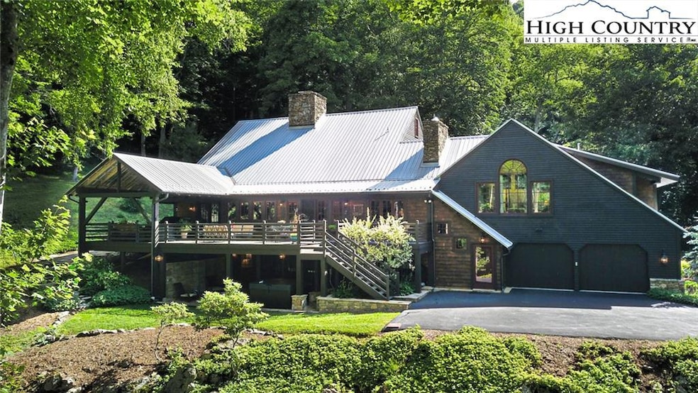 Welcome to The Manor in Valle Crucis,