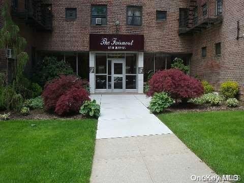 The Fairmont unit B-27, Hollis, NY 11423 - photo 1