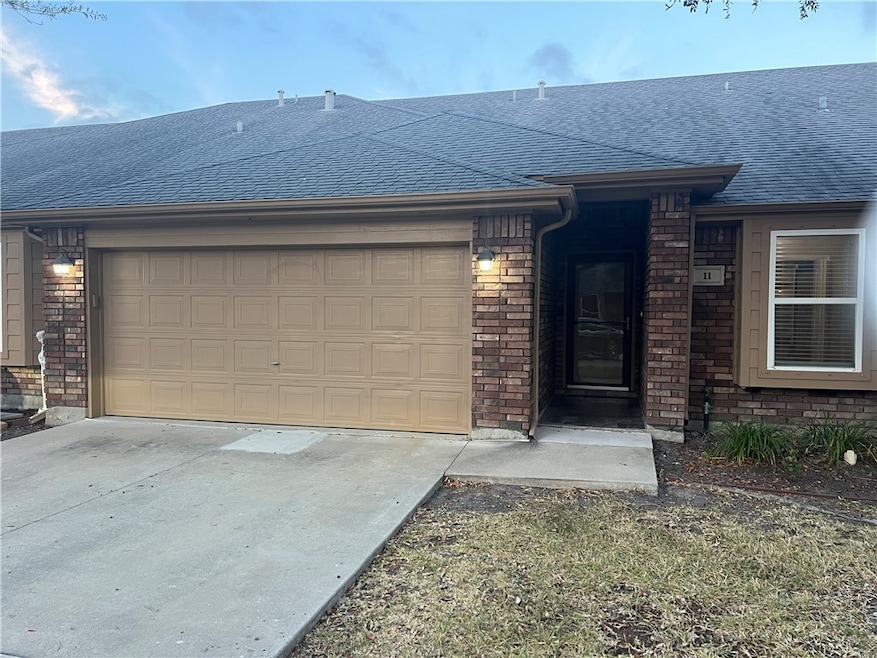 4750 Grand Junction Dr unit 11, Corpus Christi, TX 78413 - photo 1