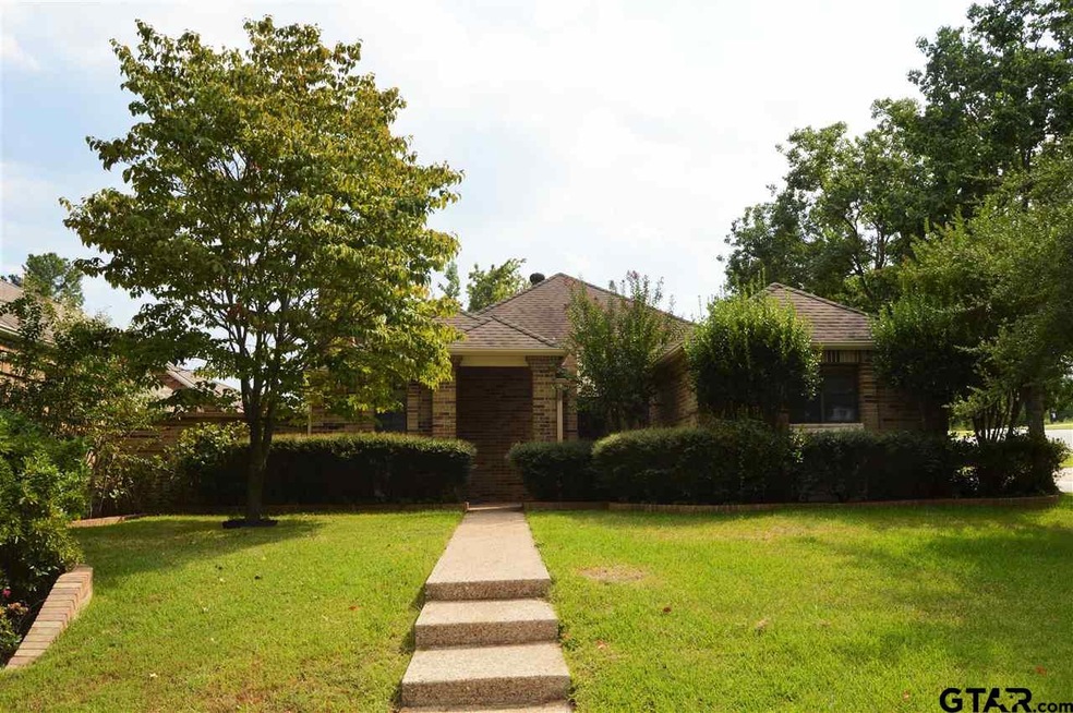 201 201 Heritage Cir, Tyler, TX 75703 - photo 1