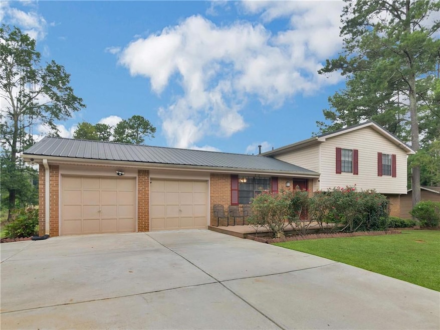 917 Curry Cir SE, Conyers, GA 30094 - photo 1