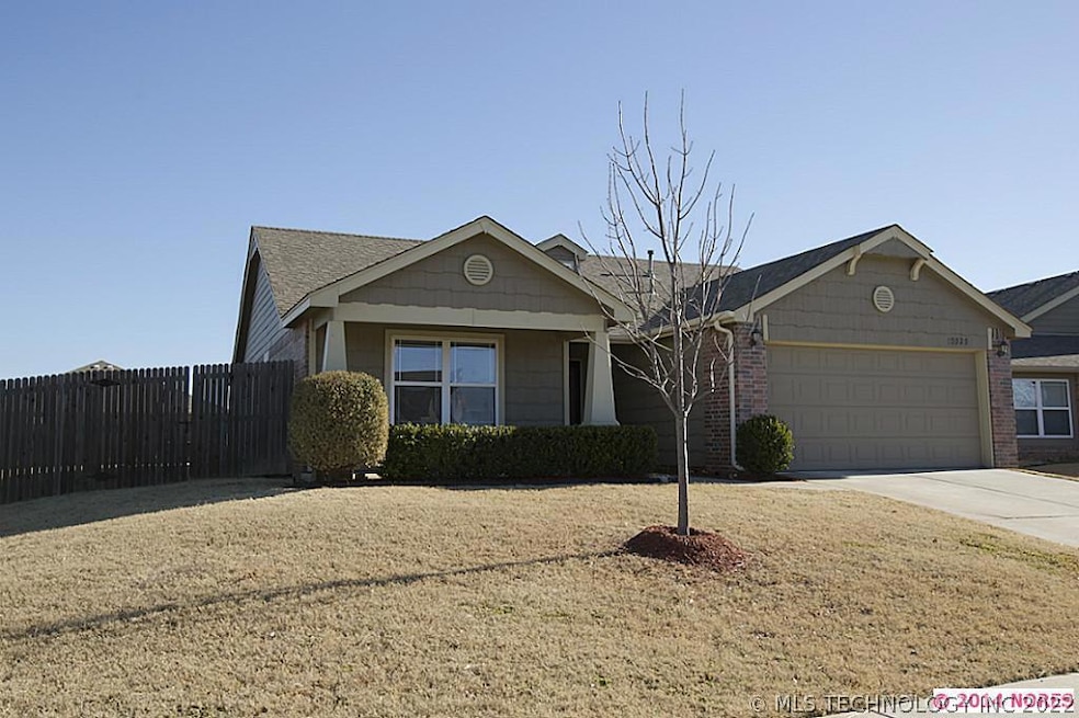 Charming One-story Cottage on large corner lot! Be