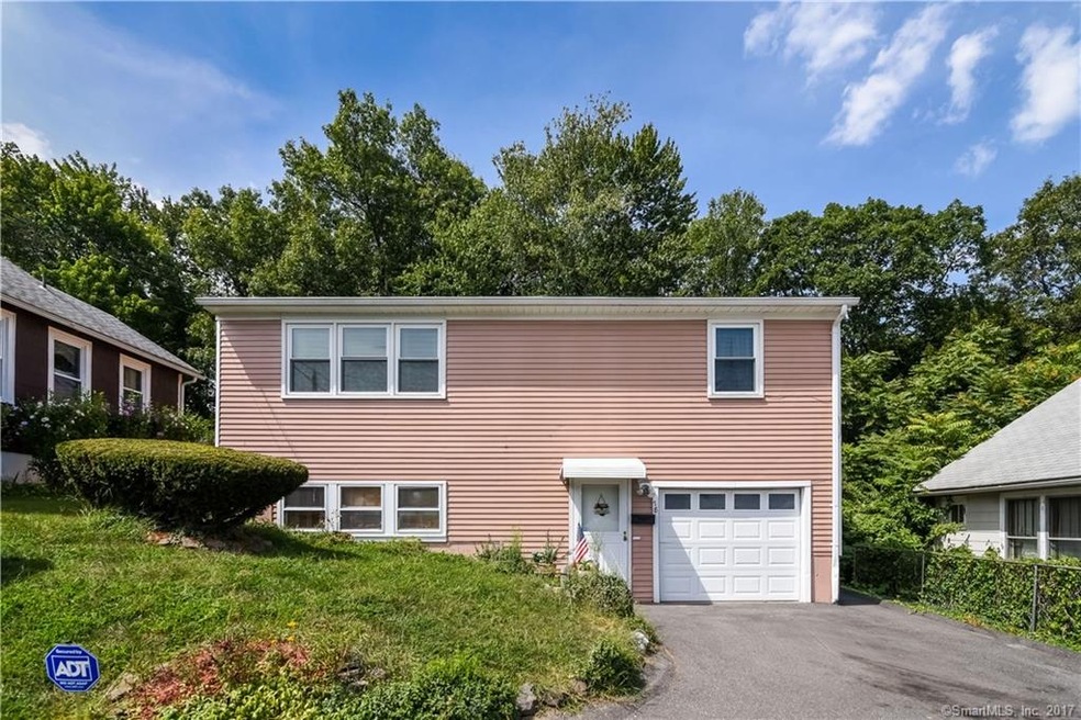 78 Farrington Ave, Waterbury, CT 06706 - photo 1