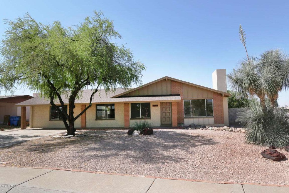 1645 W Wahalla Ln Phoenix AZ-large-001-F