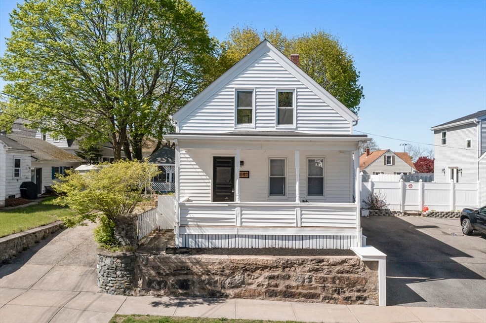 641 Maxfield St, New Bedford, MA 02740 - photo 1