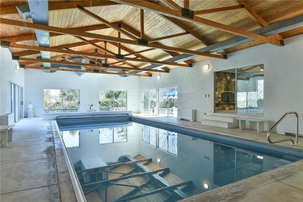 75 Alpine Estates Dr, Cranston, RI 02921 - photo 1