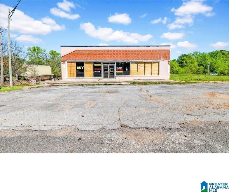 2027 Center Point Pkwy, Center Point, AL 35215 - photo 1