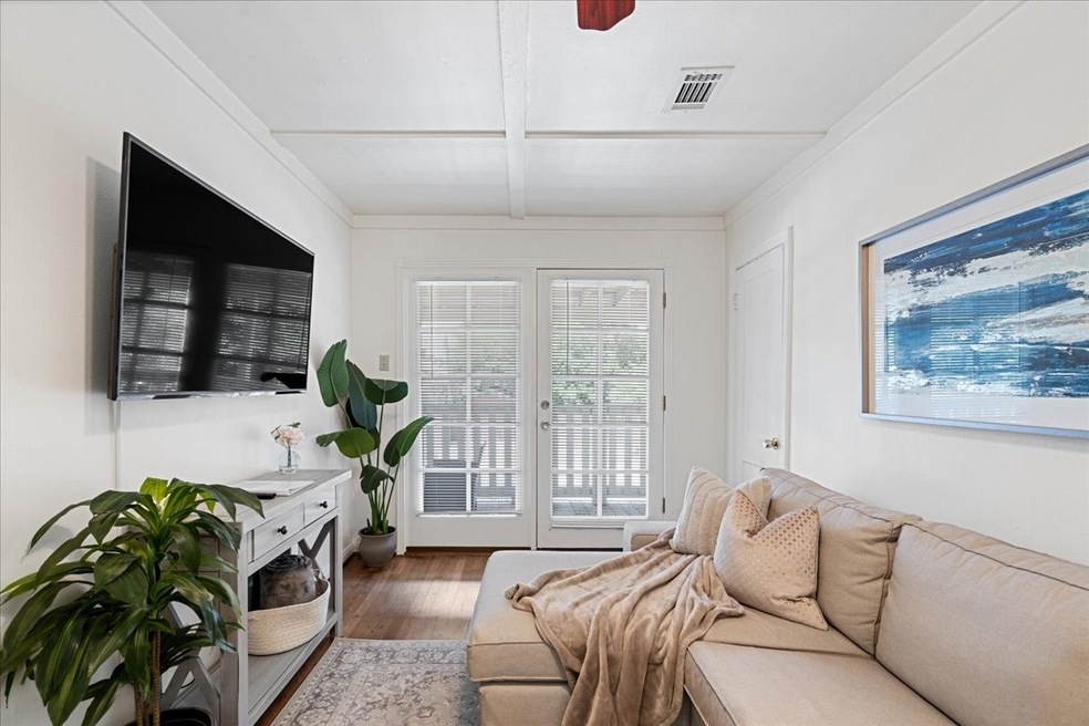 3605 Mandell St, Houston, TX 77006 - photo 1