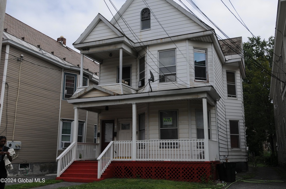 58 Mcclellan St, Schenectady, NY 12304 - photo 1