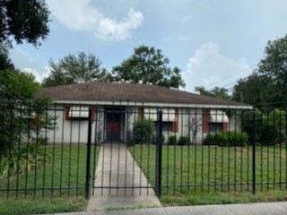 4002 Wipprecht St, Houston, TX 77026 - photo 1