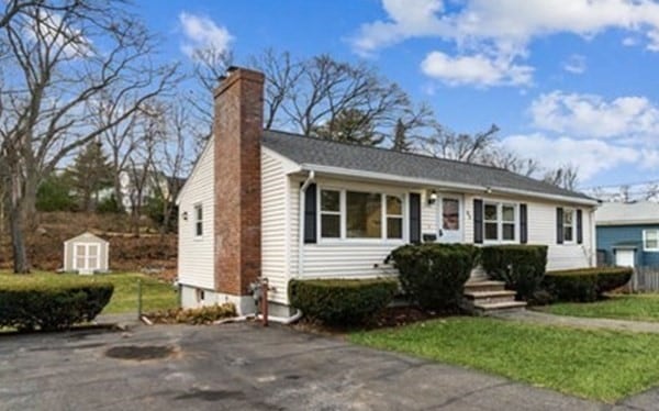 83 Brookside Rd, Lynn, MA 01902 - photo 1