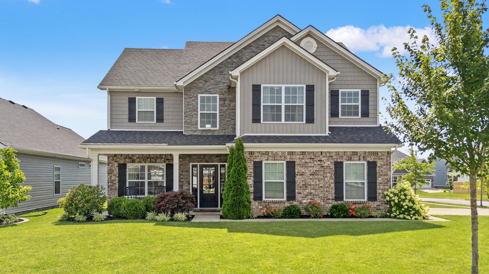 1044 Squirrel Nest Ln, Lexington, KY 40509 - photo 1