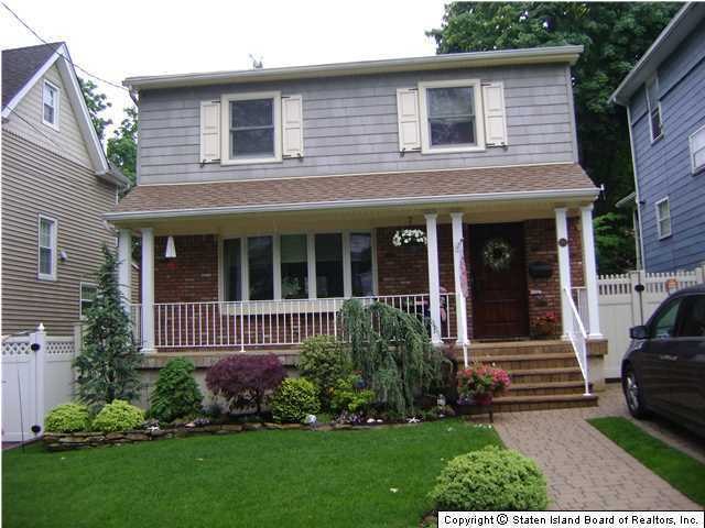 181 Maine Ave, Staten Island, NY 10314 - photo 1