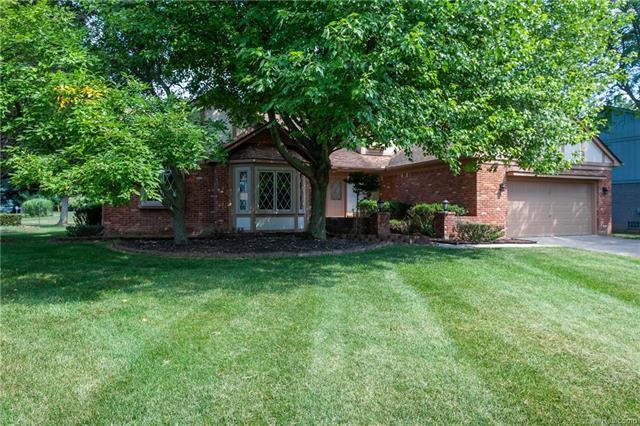 Welcome to 5209 Waterview in Shenandoah Lake in th