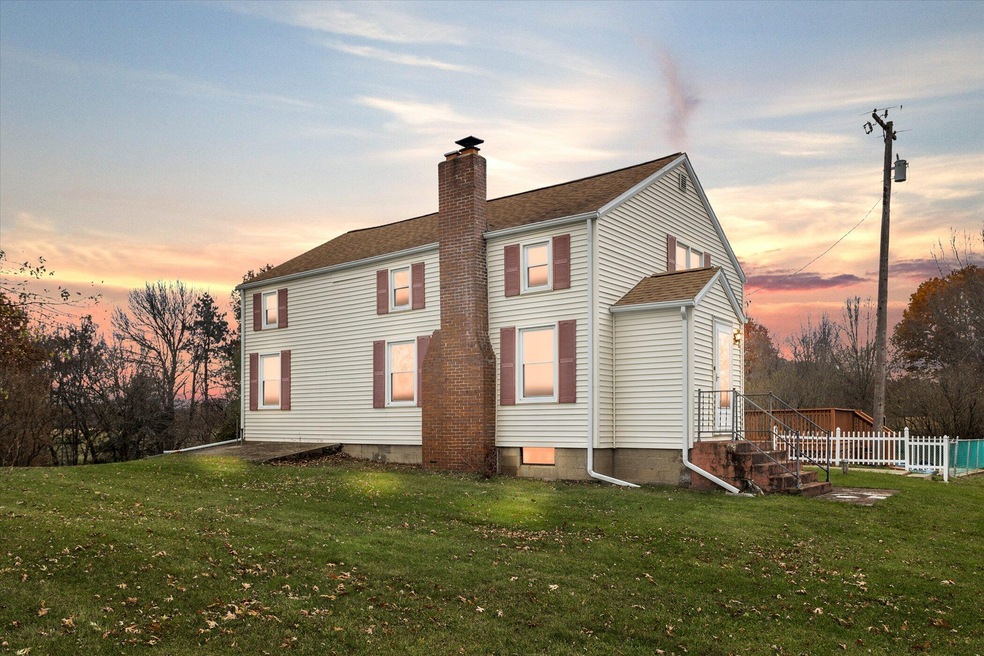 01-12404 A Dr N-windowstill-realestate-p