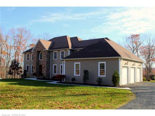 130 Quanopaug Trail, Woodbury, CT 06798 - photo 1