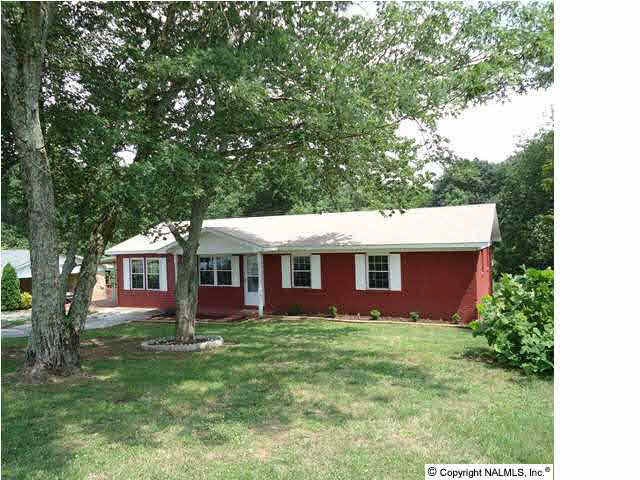 4850 Swearengin Rd, Grant, AL 35747 - photo 1