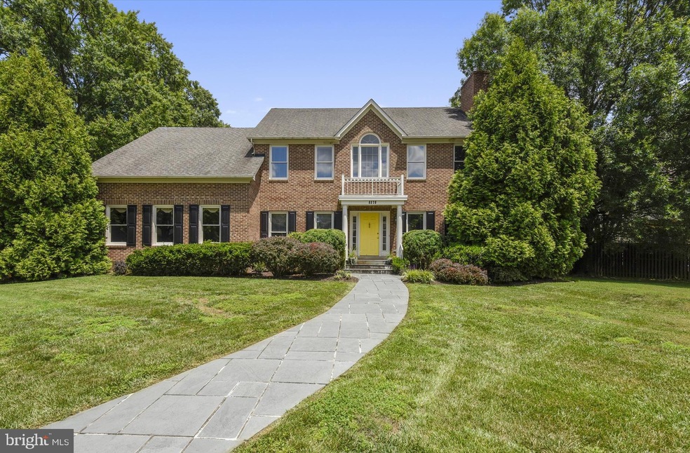 8329 Woodacre St, Alexandria, VA 22308 - photo 1