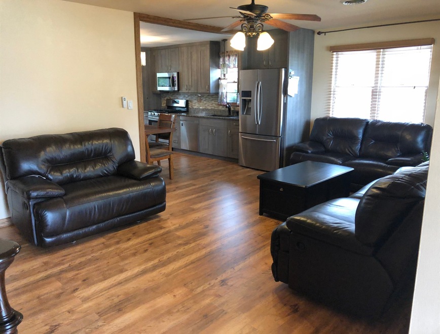 unlisted-address, Waukegan, IL 60087 - photo 1