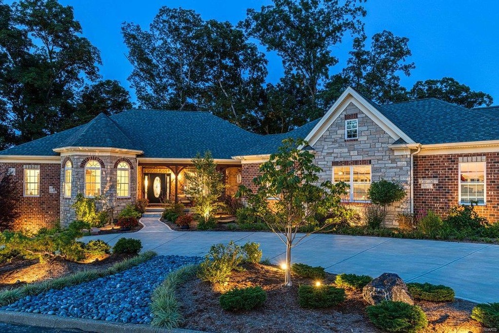 Welcome to 1092 Whitmoor Drive!