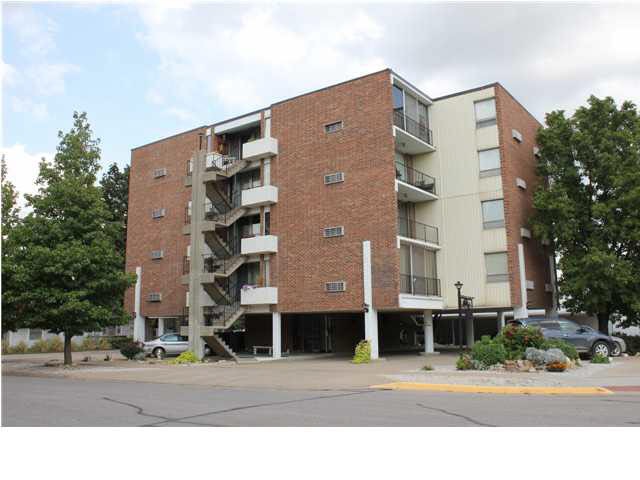 Attractive, secure building near downtown, hospita