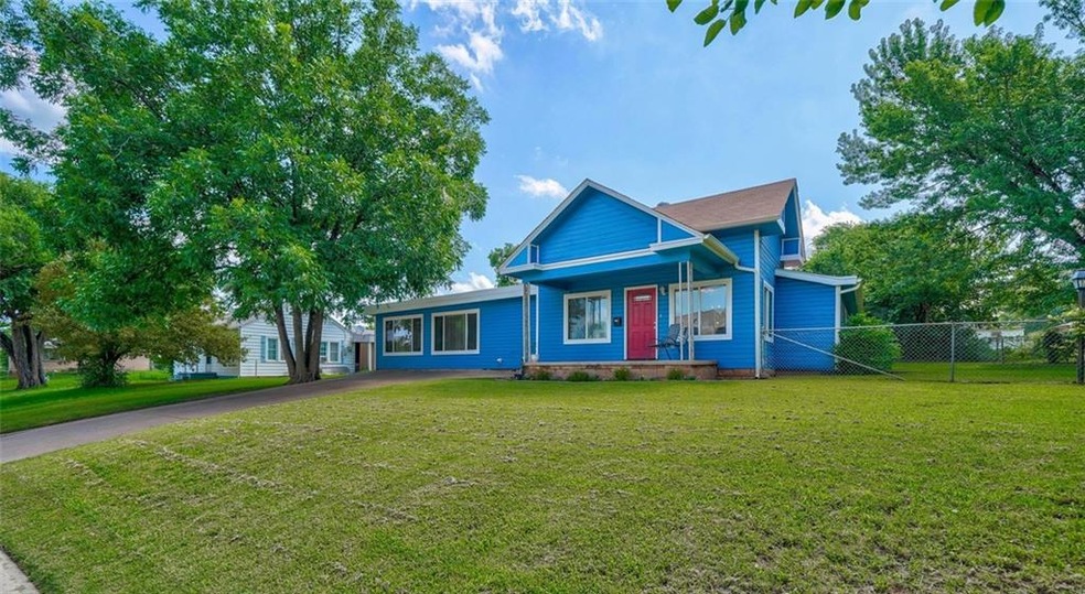 Modern Bungalow! Over 2100 square feet! Very large
