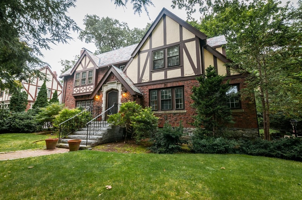 1151 Commonwealth Ave, West Newton, MA 02465 - photo 1