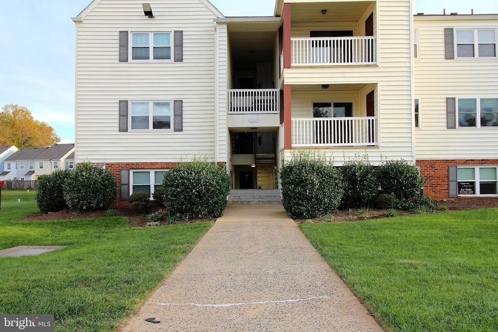 102 Chesterfield Ln unit 202, Stafford, VA 22556 - photo 1