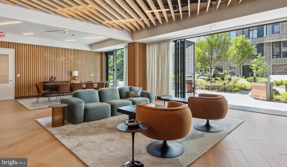 10511 Strathmore Hall St unit 2B-3A-204, North Bethesda, MD 20852 - photo 1