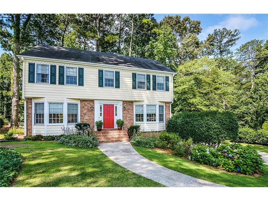 East Cobb traditional in WALTON district!