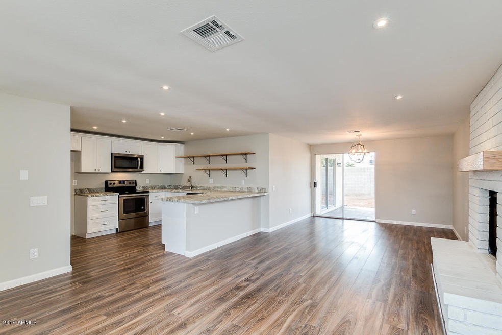 Living/Kitchen