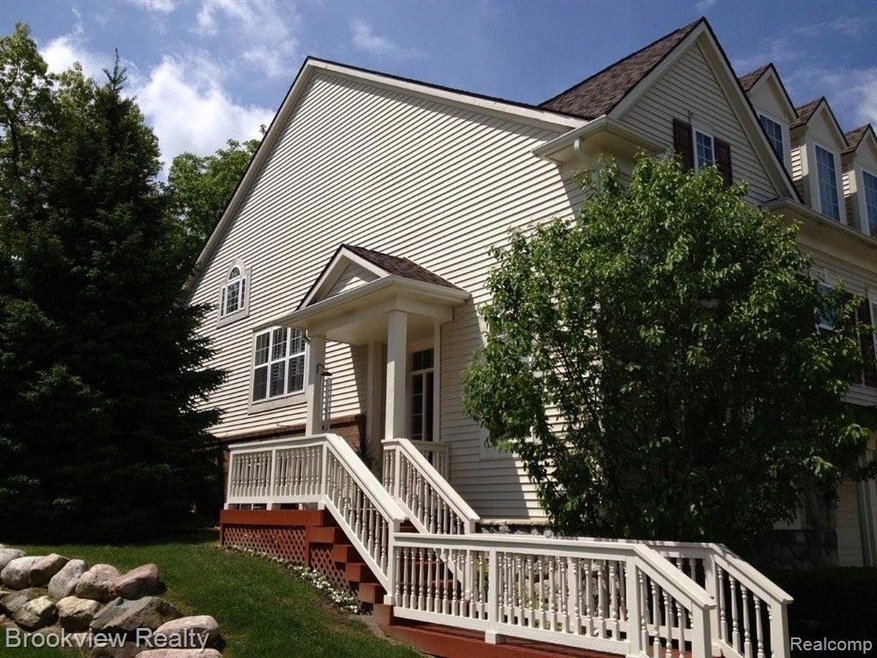 674 W. Bluff
