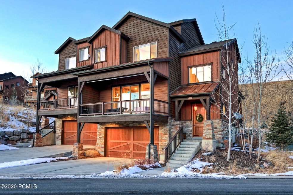1515eLongviewDr-001