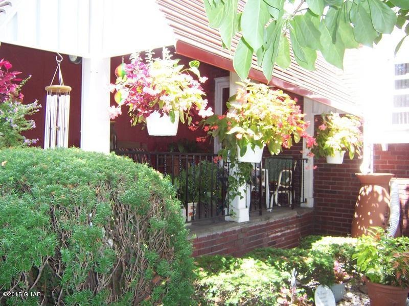 4 S 5th St, West Hazleton, PA 18202 - photo 1