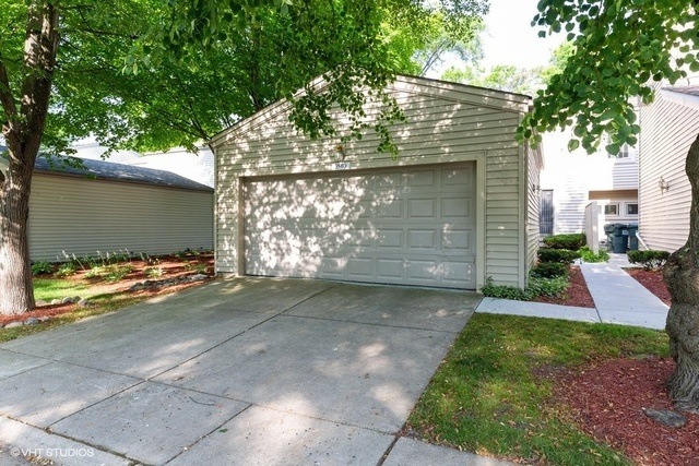 3540 Golfview Dr, Hazel Crest, IL 60429 - photo 1