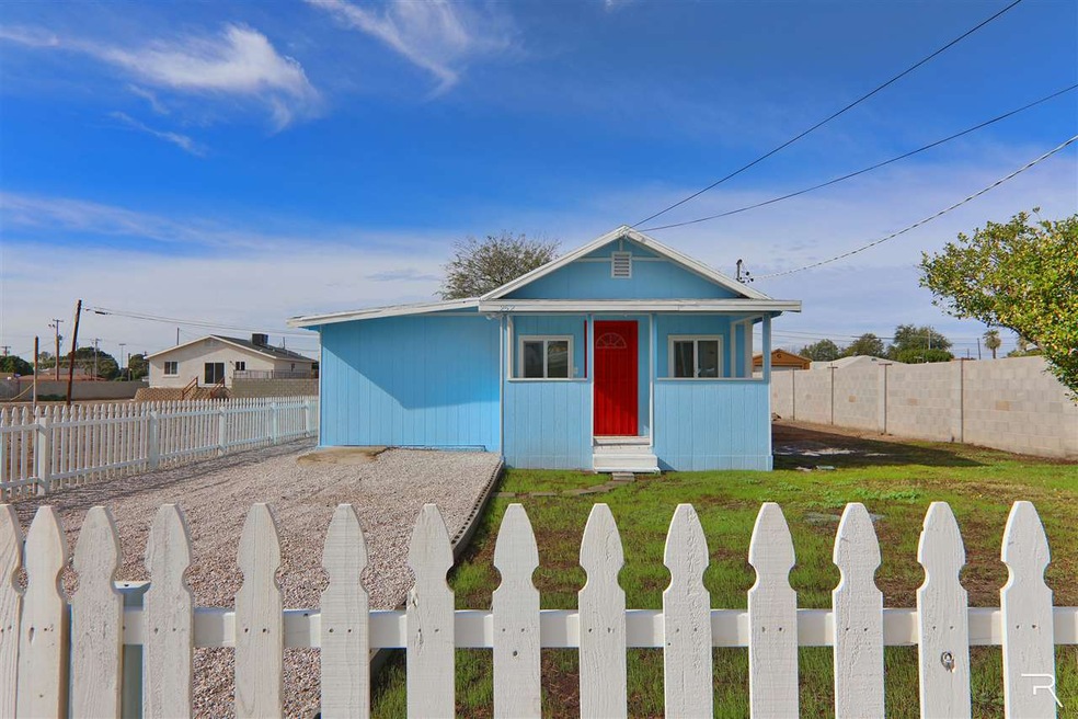 252 S 9th Ave, Yuma, AZ 85364 - photo 1