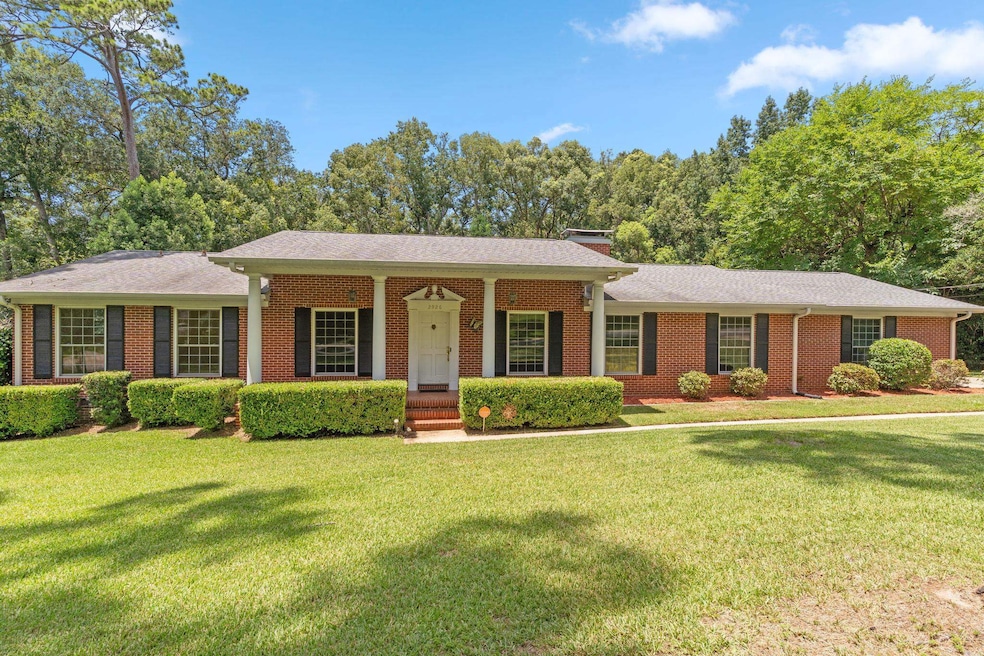 2926 Abbotsford Way, Tallahassee, FL 32312 - photo 1