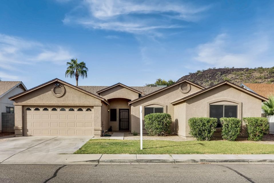 Great curb appeal!