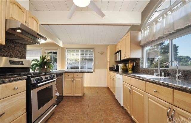 Newly Remodeled Kitchen with Breakfast Bar