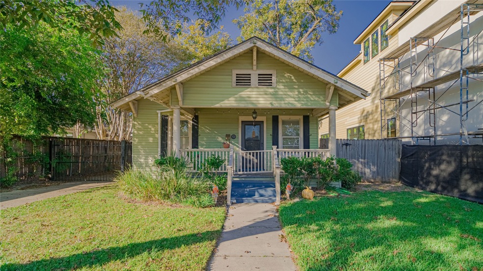 743 E 6th 1/2 St, Houston, TX 77007 - photo 1