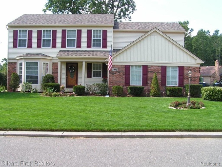 Front of House.jpg