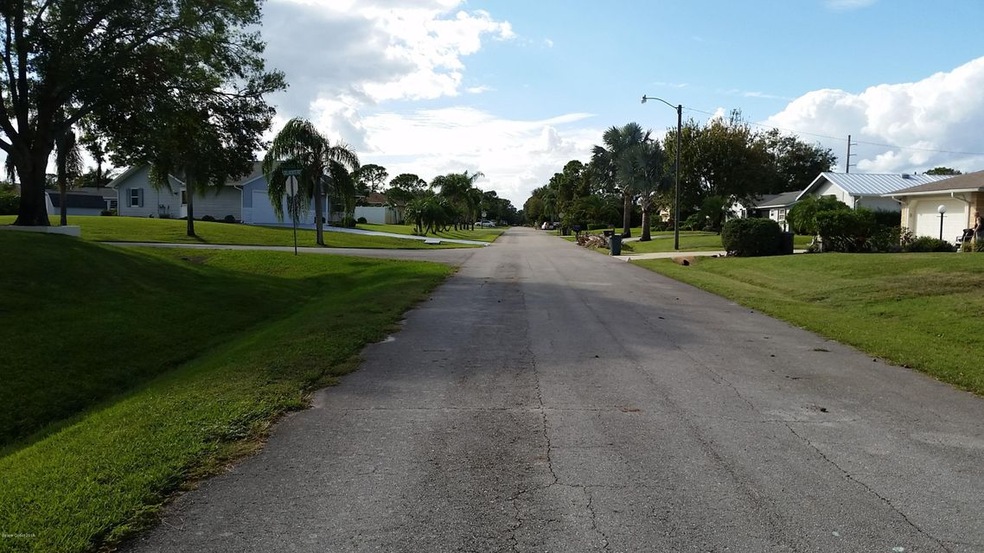 124 Del Monte Rd, Sebastian, FL 32958 - photo 1